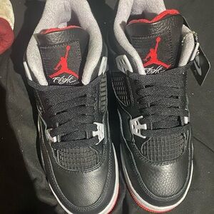 Jordan 4 bred Size 5